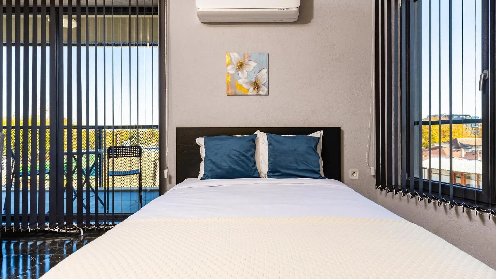 Bright Windowed Studio 10 Mins To The City Centre By Flat Mаnager Plovdiv Bulgaria