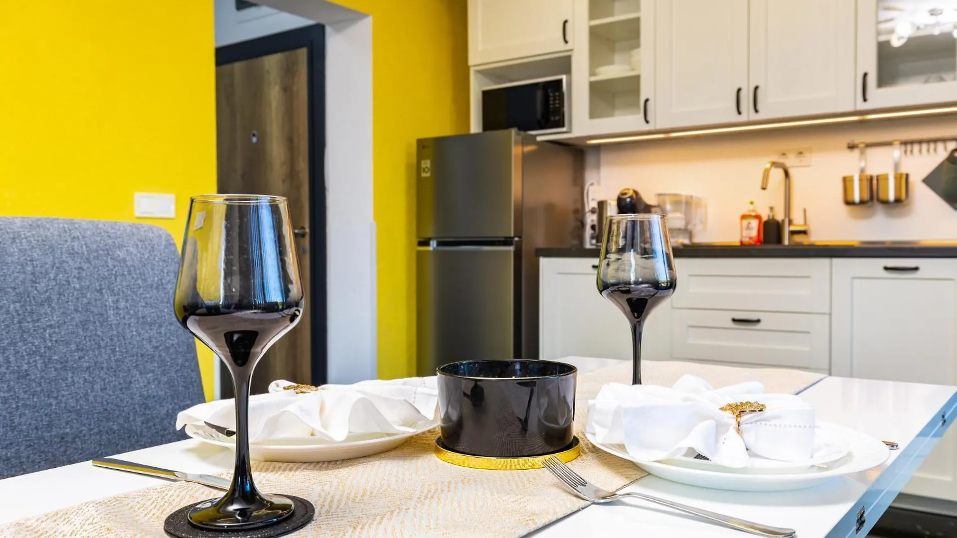 Apartmán Bright Windowed Studio 10 Mins To The City Centre By Flat Mаnager Plovdiv
